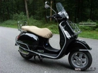 Tutte le parti originali e di ricambio per il tuo Vespa GTS 250 ABS 2005.