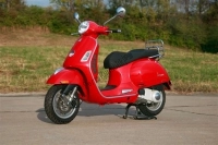 Tutte le parti originali e di ricambio per il tuo Vespa GTS 250 USA 2005.