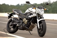 Todas as peças originais e de reposição para seu Yamaha XJ6 NA 600 2011.