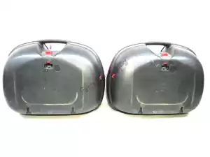 Givi GI0122 side cases - Middle