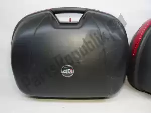 Givi GI0122 valises latérales - Vue dégagée