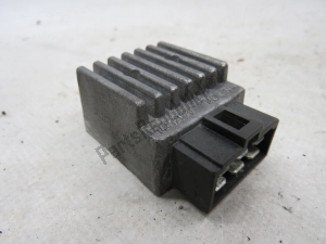 aprilia 00H01008841 voltage regulator - Upper side