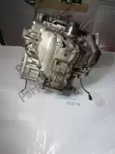 Honda 11000MM5641 complete engine block with dynamo - image 11 of 46