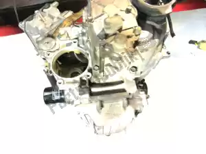 Honda 11000MY3000 complete engine block - Plain view