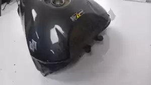 suzuki 4410044G00YKV depósito de combustible - Lado izquierdo