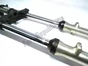 suzuki 5110338301 garfo dianteiro completo - Lado esquerdo