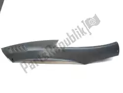 Here you can order the lower fairing, gray, right from Piaggio, with part number 574709000A: