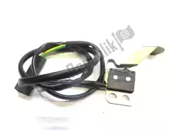 Aquí puede pedir interruptor de luz de freno freno de pie de BMW , con el número de pieza 61311459588: