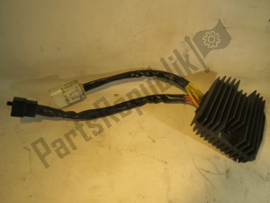 aprilia 640698 voltage regulator - Upper side