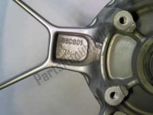 aprilia 854792 rear wheel, aluminium, 17 inch, 6, 10 spokes - Right side