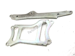 Aprilia 872177, Hardware de montaje del cuerpo del acelerador, OEM: Aprilia 872177