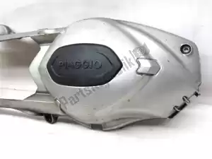 Piaggio 876577 engine hood - Right side