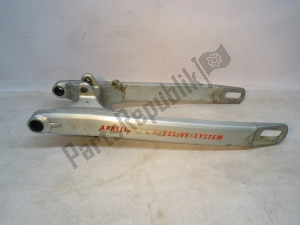 aprilia AP8105135 swingarm - Plain view