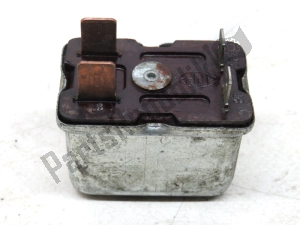 aprilia AP8112523 starting relay - Bottom side