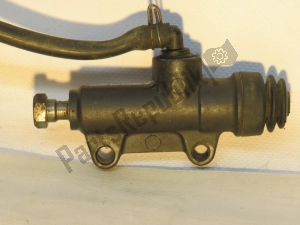 aprilia AP8113324 brake pump - Upper side