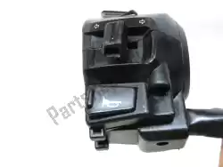 Here you can order the light switches horn button from Aprilia, with part number AP8124173: