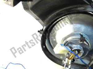 aprilia AP8124522 faro, oval - Parte superior