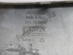 aprilia AP8158724 onder kuipdelen, grijs, links - Rechterkant
