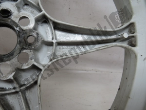 aprilia AP8208236 frontwheel, white, 17 inch, 2.75 y, 5 spokes - Left side