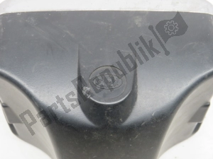 aprilia AP8212077 koplamp - Onderste deel