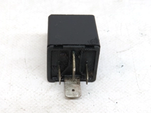 aprilia AP8212085 starting relay - Bottom side