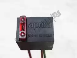 Ici, vous pouvez commander le module à diodes et boîte à fusibles auprès de Aprilia , avec le numéro de pièce AP8212143: