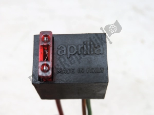 aprilia AP8212143 módulo de diodos y caja de fusibles - Lado inferior