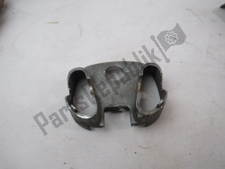 Aprilia AP8218486, Handlebar clamp, OEM: Aprilia AP8218486