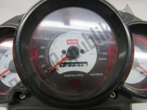 aprilia AP8224521 odometer - Upper side