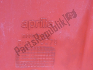 aprilia AP8231197 front fairing, red - Middle