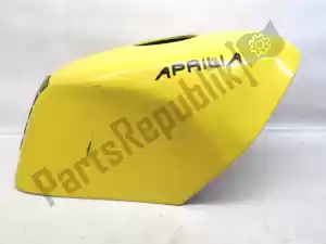 Aprilia AP8238699 brandstoftank kap  geel - Onderkant