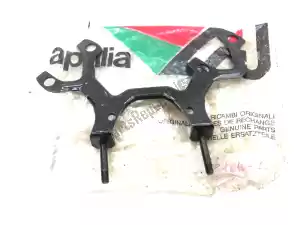 Aprilia Ap8231014 support - Bottom side