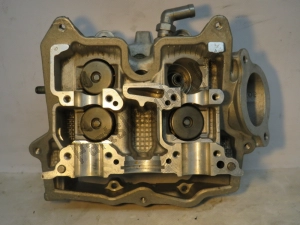 aprilia AP0613406 cylinder head, front - Upper side