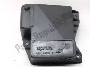 aprilia ap8101260 caja de filtro de aire - Lado inferior