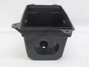 aprilia ap8131120 air filter box - Right side