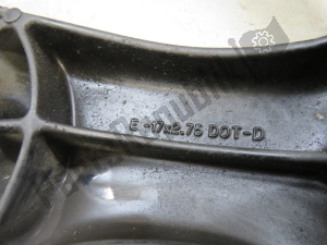 aprilia ap8208337 roue arrière, noir, 17, 2,75, 3 - Partie supérieure