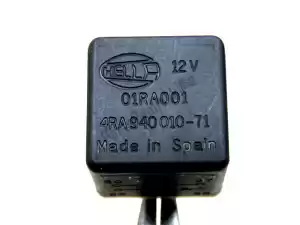 triumph t2502109 relay - Bottom side