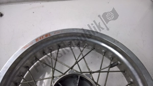 aprilia AP8108471 rueda trasera 17 x 4.25 - Lado superior