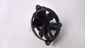 aprilia AP8124335 ventilator - Onderkant