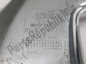 aprilia AP8238473 panel lateral - Lado inferior