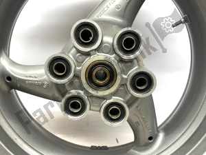 Ducati 50220152A roue arrière - La partie au fond