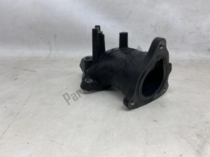 aprilia 830062 intake manifold - Bottom side