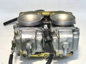 aprilia AP8106460 carburador - Lado inferior