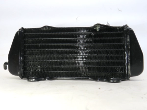 aprilia AP8102288 radiateur - Onderkant