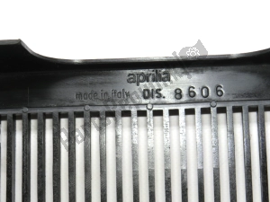 aprilia AP8248960 radiator grill - Upper side