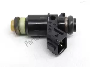 suzuki 1571010G00 benzine injector - Onderkant