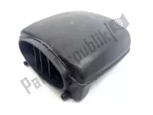 suzuki 1370107A00 caja de filtro de aire - Lado inferior