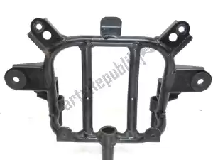 suzuki 4624010G10 subframe backrest - Bottom side