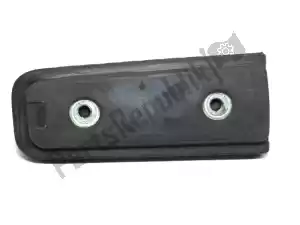 Yamaha 4BP274130000 footrest rubber - Left side