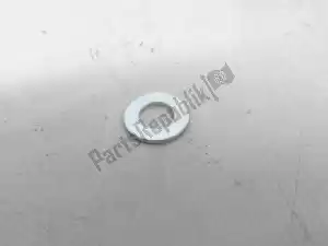 Honda 9410106800 washer - Bottom side